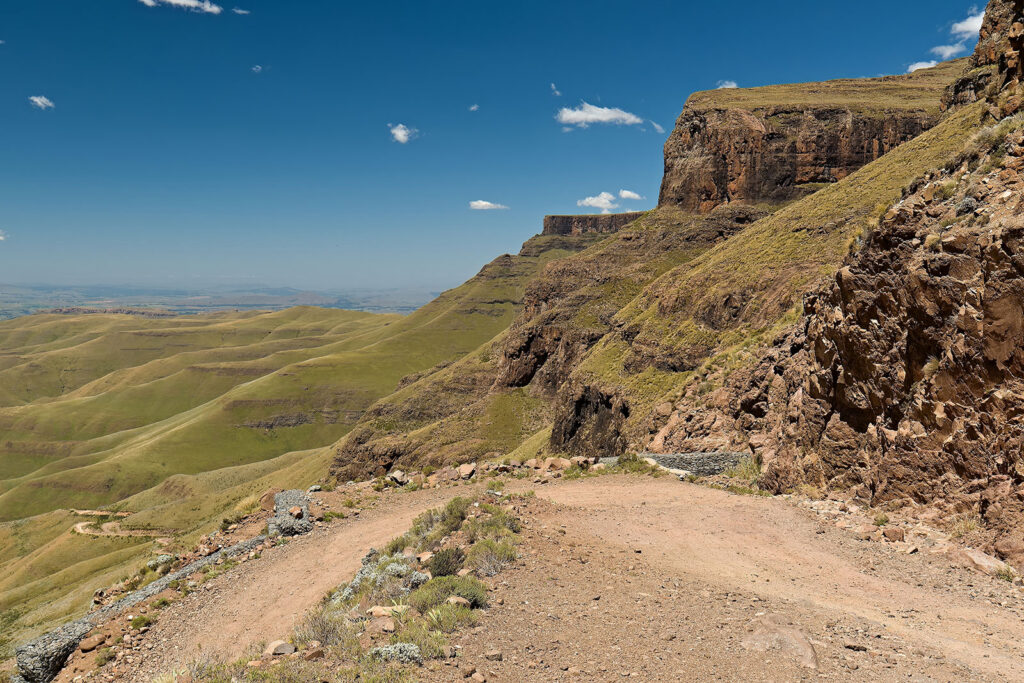 lesotho-on-track-is-sani-pass-dangerous-featured